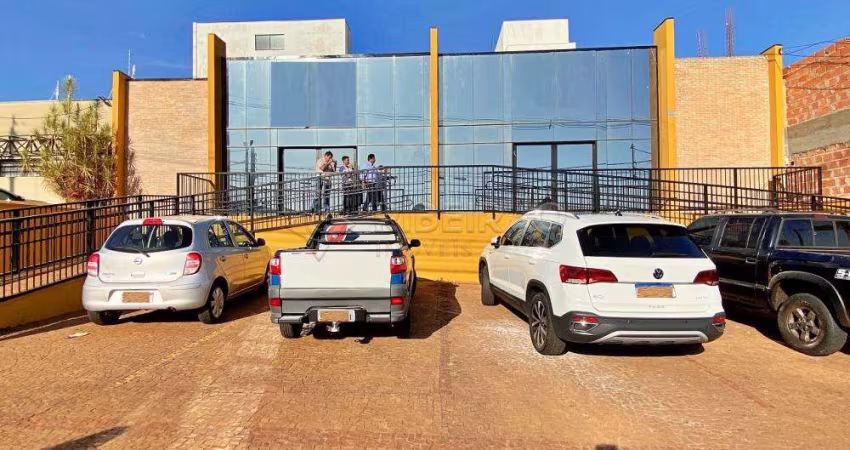 Imóvel  comercial com 02 pavimentos , 05 vagas de garagem com recuo