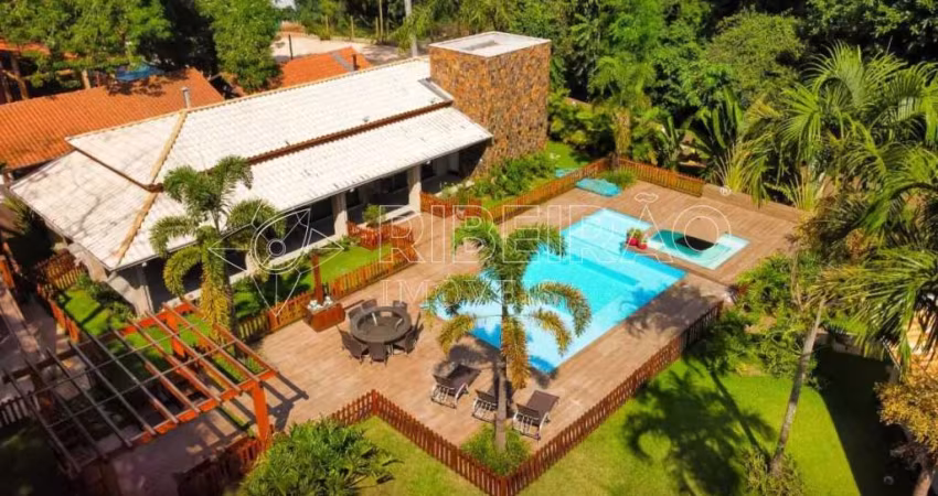 Casa Sobrado com Piscina à venda em Condomínio 5 suítes Parque São Sebastião