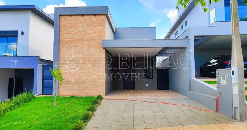 Casa térrea com 03 suítes em condomínio fechado