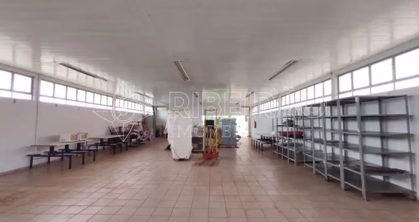 Salão Comercial 400m² para locação em Cravinhos