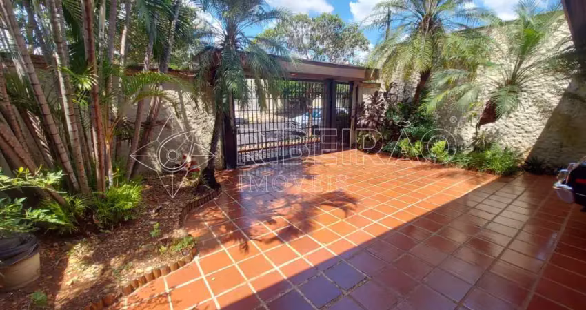 Casa com 3 Dormitórios no Alto da Boa Vista para venda e locação