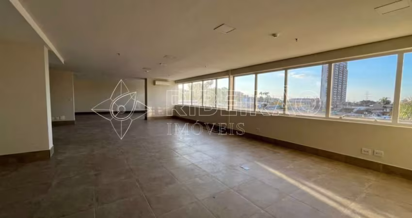 Salão comercial de 300m² para venda e locação no edifício Trio Office