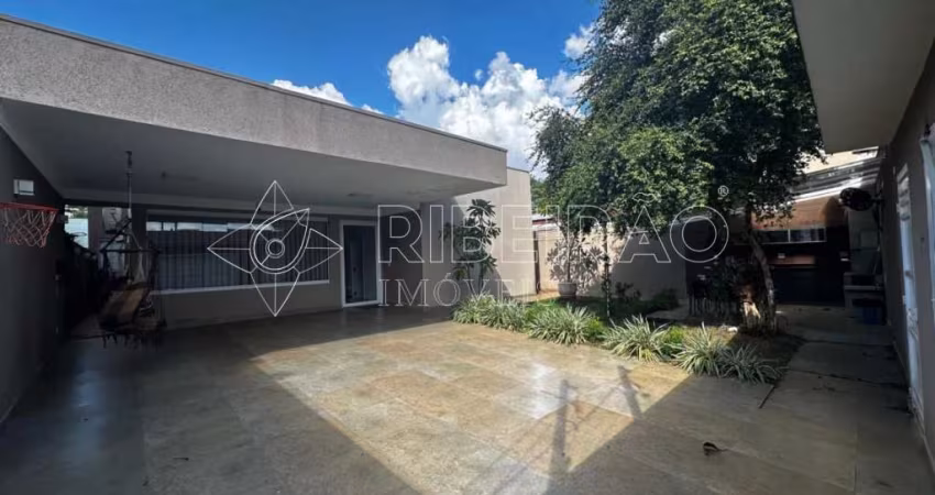 Casa com 3 suítes à venda no bairro Cidade Universitária