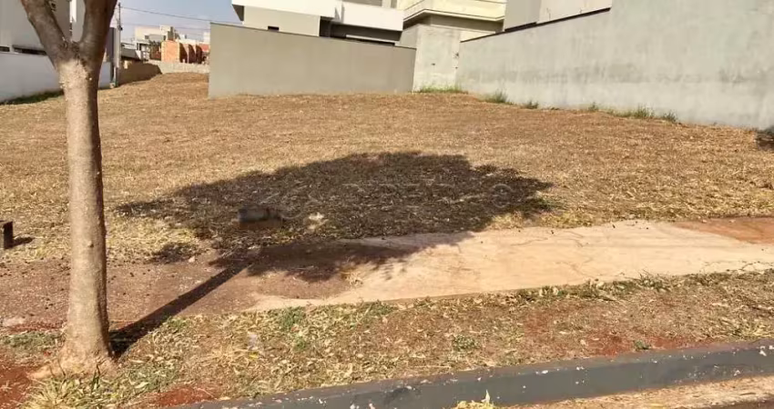 Terreno em condomínio no  bairro san marco com 251 m² de ilha, plano.