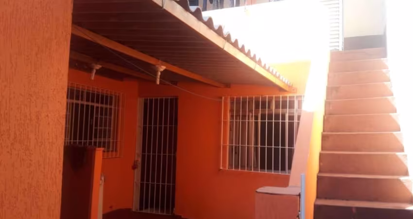 Sobrado em Parque Residencial Oratorio, 150m², 5 Dormitórios.