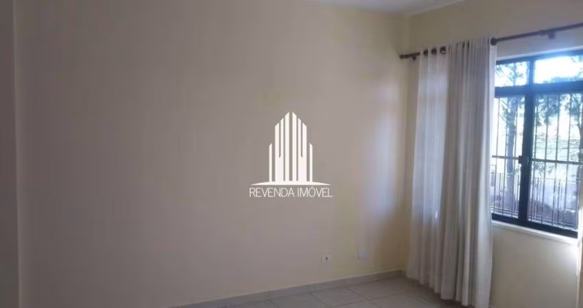 Apartamento no Condomínio do Edifício Serra Azul no Cambuci com 67m² 1 dormitório 1 banheiro