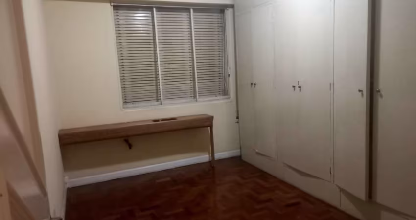Apartamento no Condomínio Edifício São Ramo no Campos Elísios com 70m² 2 dormitórios 1 banheiro