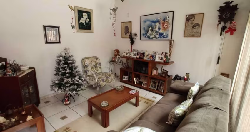 Casa em Vila Liviero com 155m²,  2 Dormitórios.