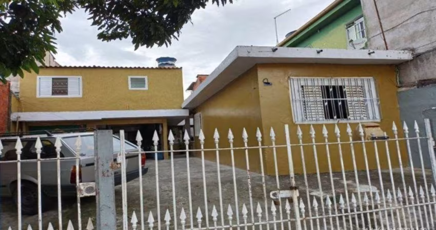 Casa à venda na Vila Jacuí com 158m² 5 dormitórios 3 banheiros 5 vagas.