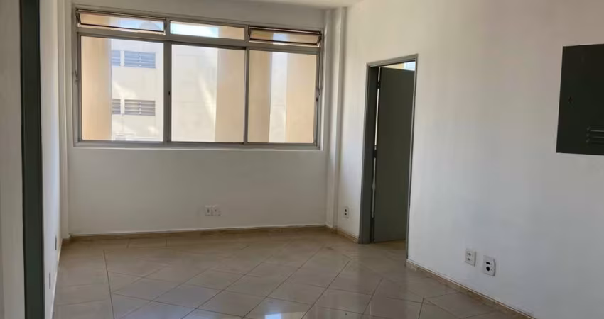 IMPERDÍVEL À VENDA DE 1 CONJ. COMERCIAL EM CENTRO