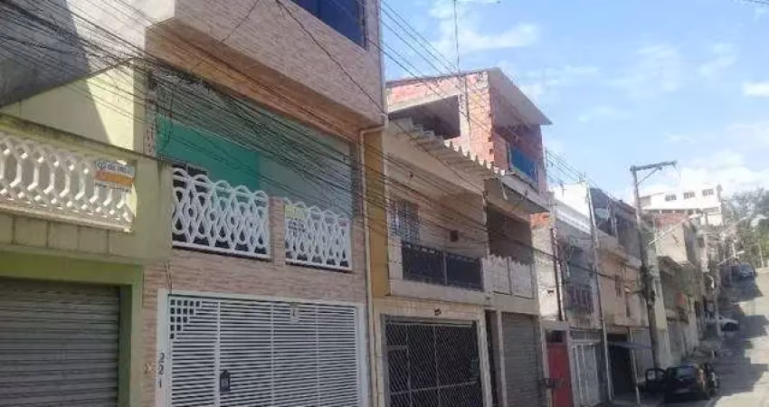 Sobrado com três andares Flor da Cantareira