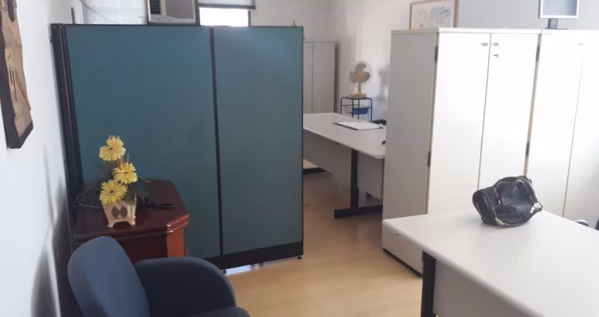 Conjunto Comercial à venda 43m² 1 banheiro, 1 vaga na Vila Nova Conceição