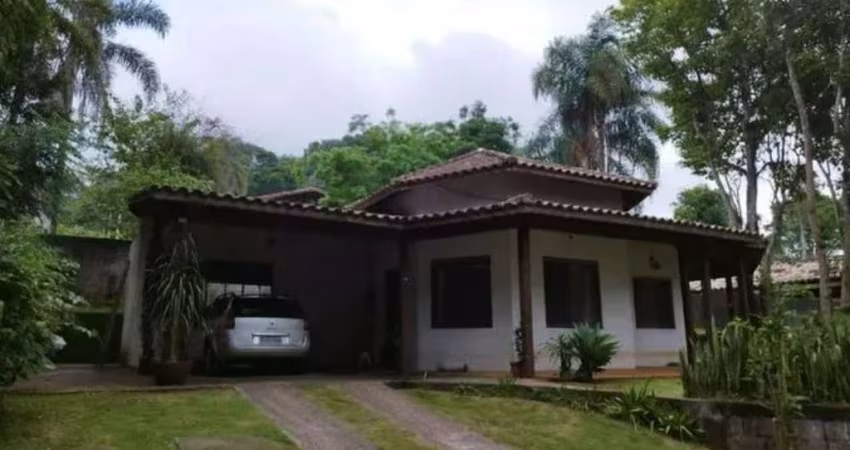 Casa em Chácara à venda na Praias Paulistanas com 200m²  2 dormitórios 1 suíte 2 banheiros 3 vagas