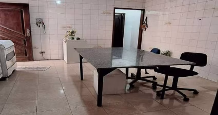 Sobrado à venda na Vila Verde com 200m² 3 dormitórios 1 suíte 3 banheiros 3 vagas