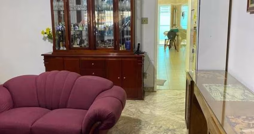 Imperdível Casa à Venda no Jabaquara, SP: 3 Quartos, 1 Suíte, 3 Banheiros, 2 Vagas, 150m² Área