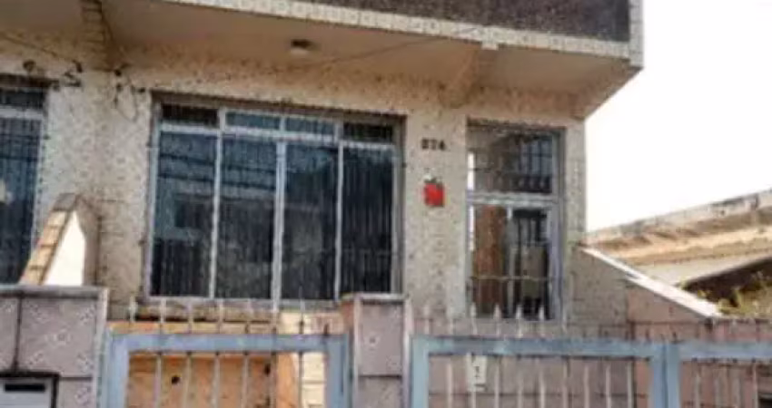 Sobrado à venda no jardim maringá com 240m² 3 dormitórios 1 suíte 3 banheiros 6 vagas
