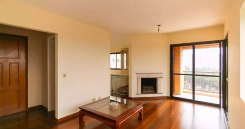 Apartamento á venda no Morumbi, com 4 dormitórios, sendo 2 suítes e 4 vagas.