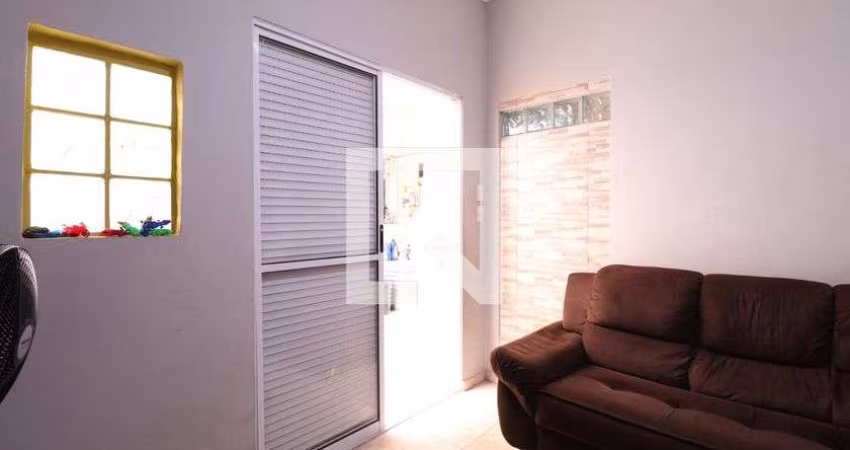 Casa à Venda - Bom Retiro, 2 Quartos,  104 m2