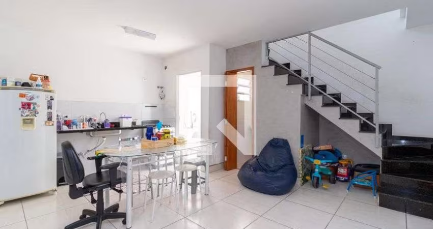 Casa à Venda - Água Fria, 2 Quartos,  60 m2