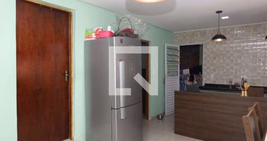 Casa à Venda - Vila Jacuí, 3 Quartos,  250 m2