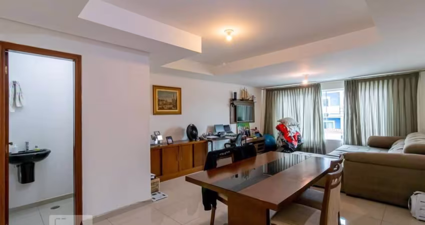 Casa à Venda - Bosque da Saúde, 3 Quartos,  200 m2