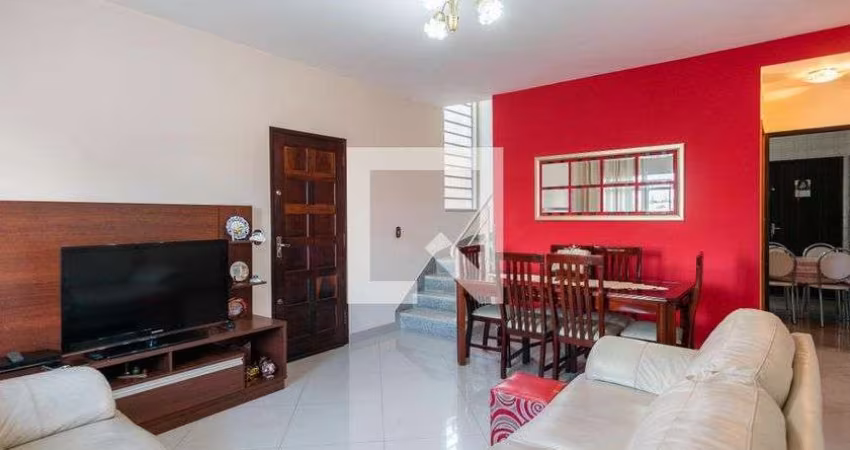 Casa à Venda - Jardim Peri, 2 Quartos,  121 m2