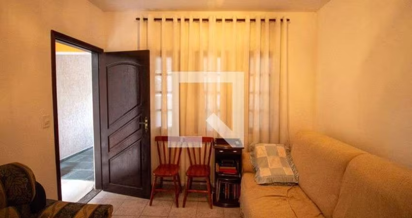 Casa à Venda - Vila Carmosina, 2 Quartos,  135 m2