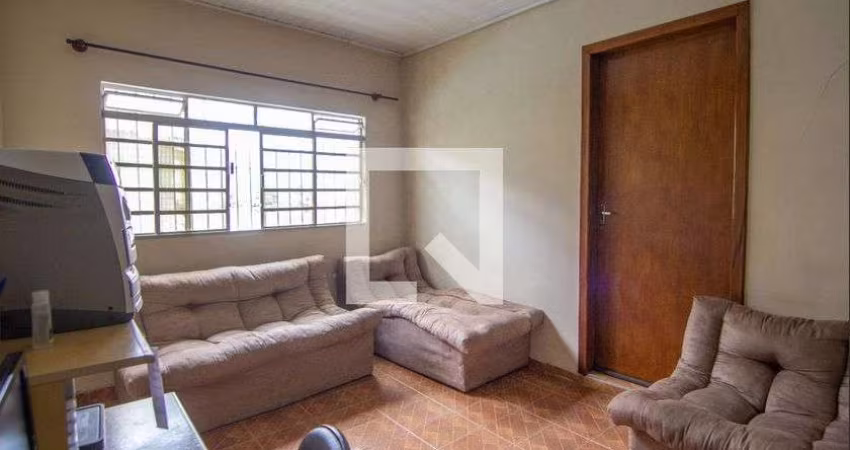 Casa à Venda - Vila Carrão, 3 Quartos,  240 m2