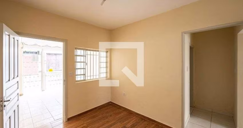 Casa à Venda - Chácara Inglesa, 1 Quarto,  64 m2