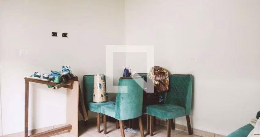 Casa à Venda - Vila Santa Maria, 2 Quartos,  240 m2