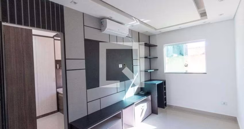 Casa à Venda - Vila Nhocuné, 2 Quartos,  65 m2