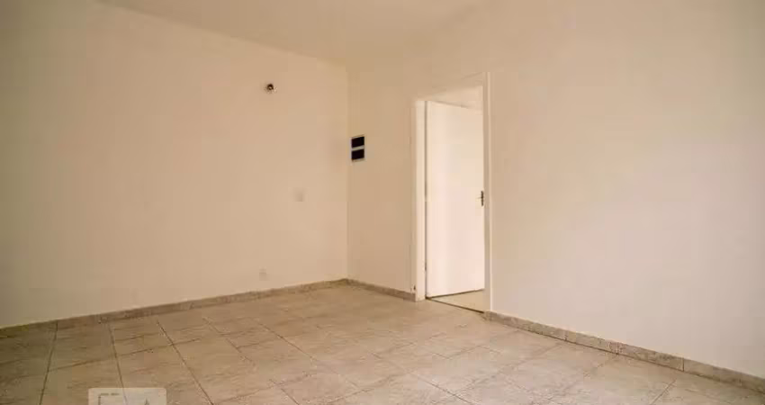 Casa à Venda - Água Fria, 2 Quartos,  130 m2