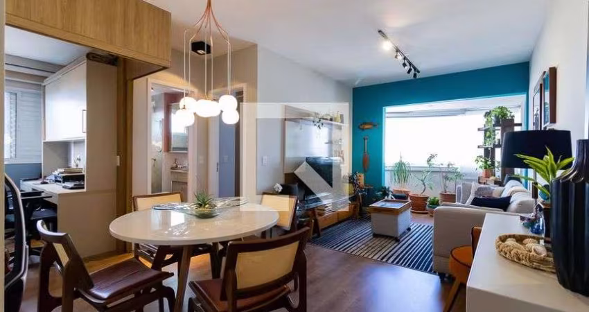 Apartamento à Venda - Vila das Mercês, 2 Quartos,  70 m2