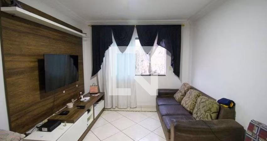Casa à Venda - Itaquera, 2 Quartos,  109 m2