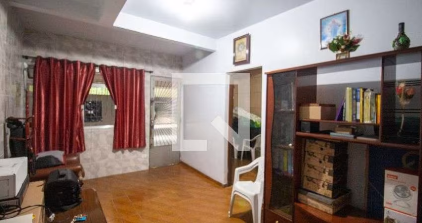 Casa à Venda - Itaquera, 6 Quartos,  135 m2