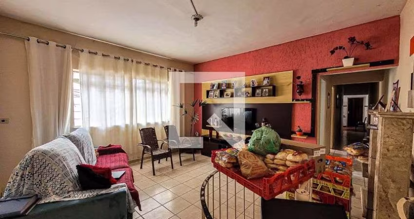 Casa à Venda - Bosque da Saúde, 2 Quartos,  300 m2
