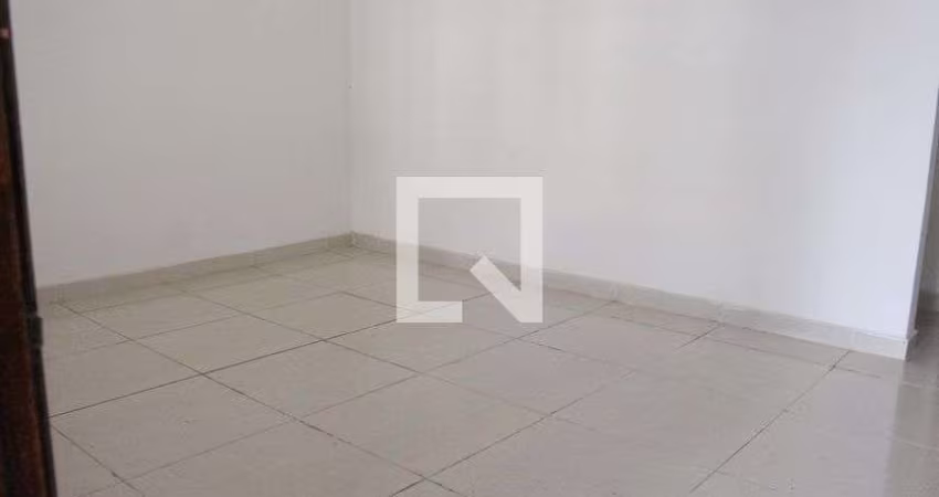 Casa à Venda - Água Fria, 2 Quartos,  95 m2