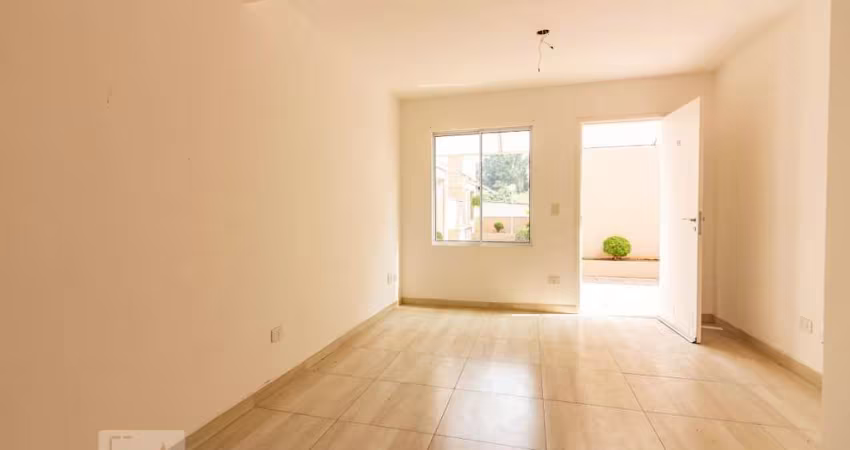 Casa à Venda - Jardim Éster Yolanda, 2 Quartos,  70 m2