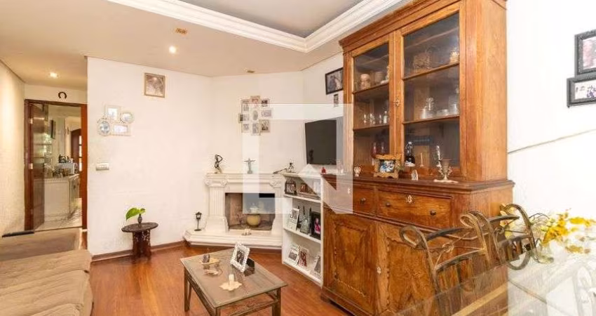Casa à Venda - Vila Carmosina, 2 Quartos,  102 m2