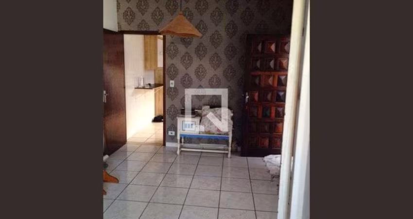 Casa à Venda - Jardim Jussara, 2 Quartos,  150 m2