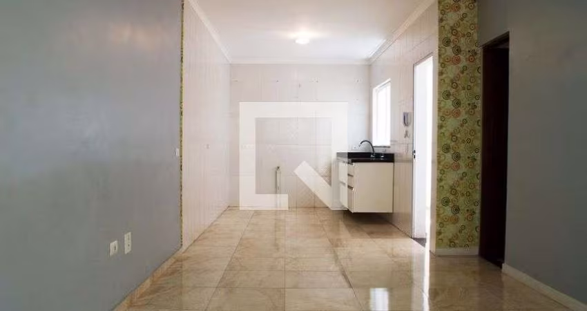 Casa à Venda - Penha de França, 2 Quartos,  90 m2