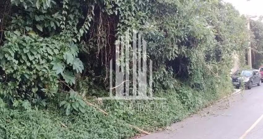 Terreno à venda em São Paulo-SP, no Núcleo do Engordador, com 700m² de área!