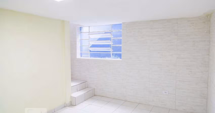 Casa à Venda - Vila Ema, 2 Quartos,  80 m2
