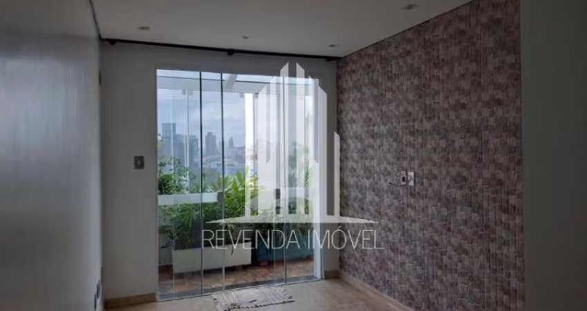 Cobertura à venda na Barra Funda, São Paulo-SP: 2 quartos, 1 sala, 1 banheiro, 1 vaga, 93m² de área. Venha conferir!