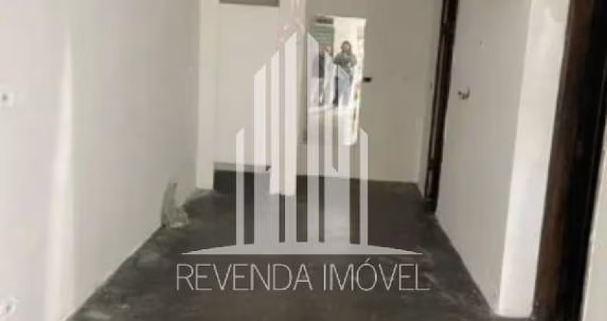 Casa Comercial à Venda em São Paulo-SP, no Cambuci, com 2 Banheiros e 86 m² de Área