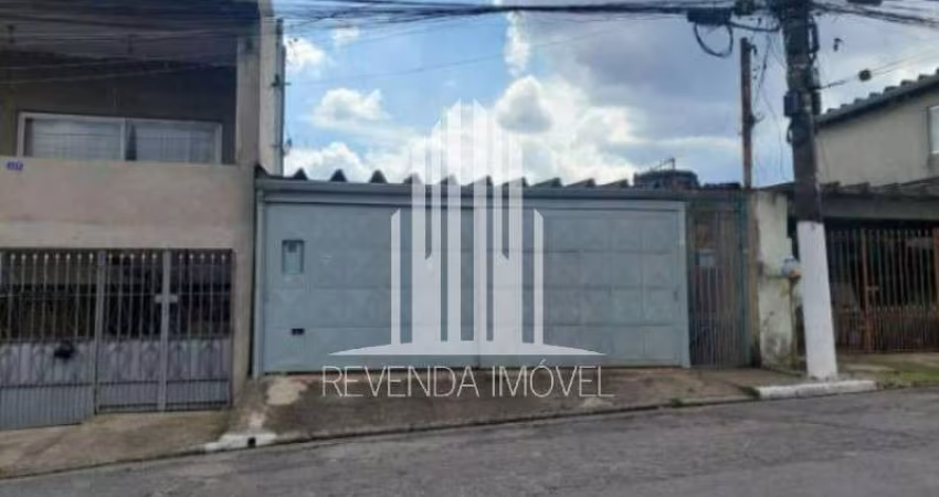 Casa à venda em São Paulo-SP, Jardim Macedônia: 4 quartos, 2 banheiros, 2 vagas de garagem, 150m² de área!