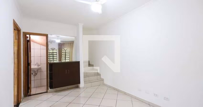 Casa à Venda - Vila Roque, 2 Quartos,  72 m2