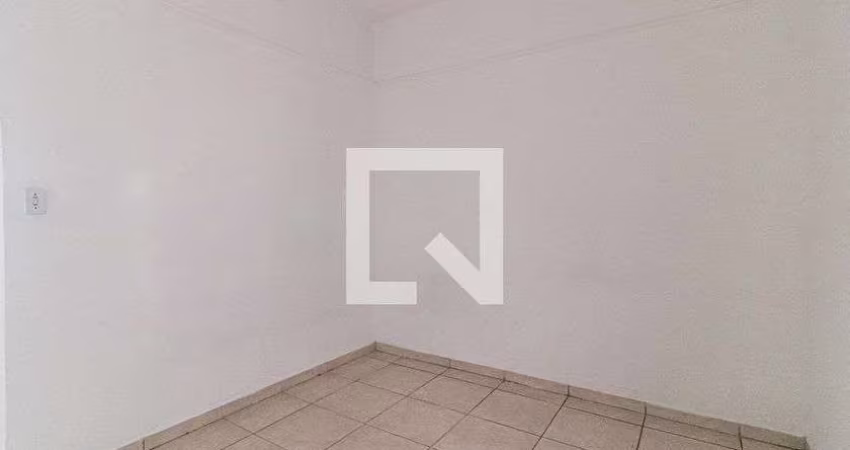 Casa à Venda - Lapa, 2 Quartos,  60 m2