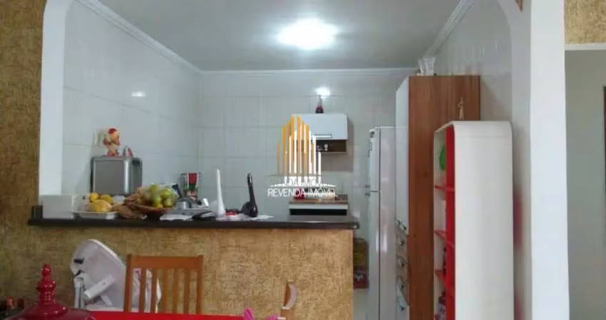 Casa térrea de 150m² com 2 dormir, 2 banheiros, 3 vagas em santo amaro. casa térrea de 150m² com 2 d