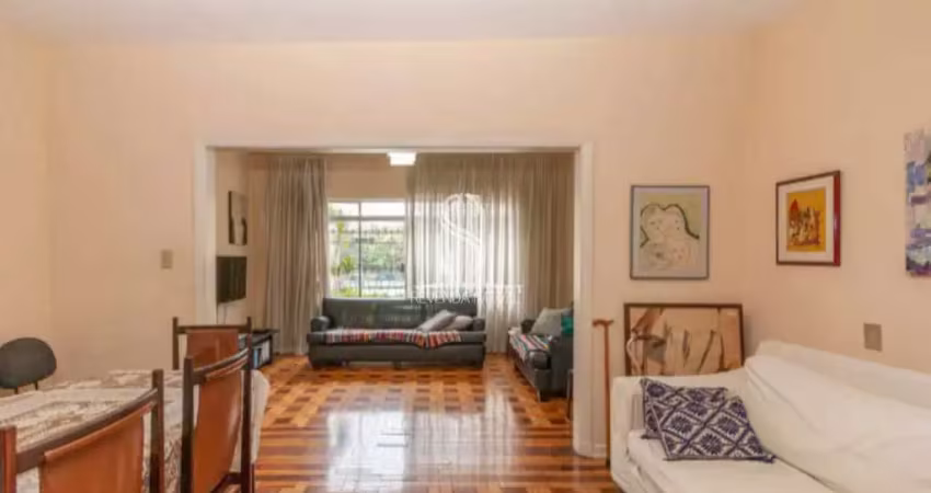 Campo belo - sobrado com 172m², possui 3 dormitórios, 2 salas, 2 banheiros e 2 vagas.